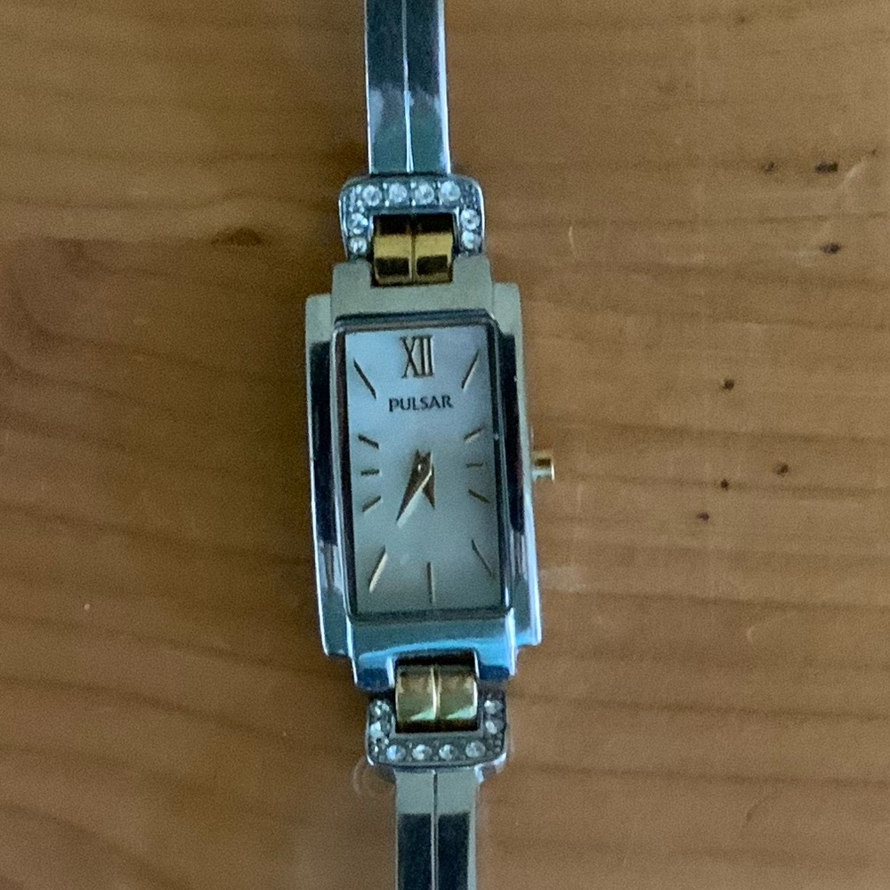 Vintage Pulsar womens watch 2N0081 Diamond 2 tone